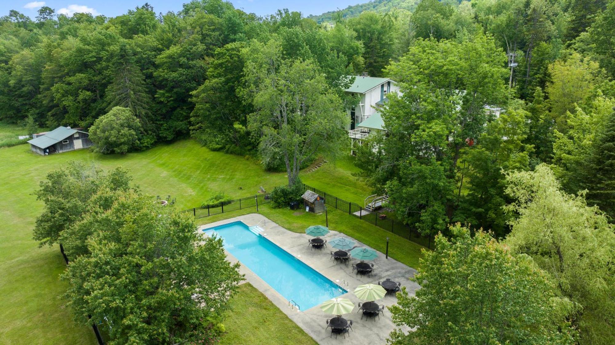 Mountaineer Inn 웨스트 도버 외부 사진